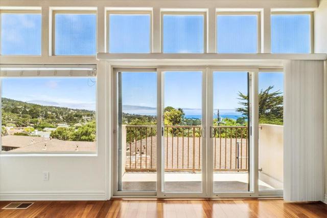 152 Mar Vista Drive, Monterey CA: https://media.crmls.org/mediaz/885a765e-72ab-49eb-82d0-f8335ed83516.jpg