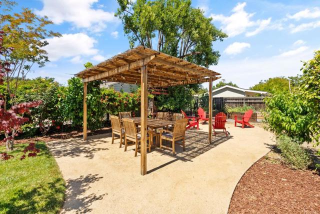 870 N 5th Street, San Jose CA: https://media.crmls.org/mediaz/885ab2f6-b3ed-48ab-bfcd-23730b47909e.jpg
