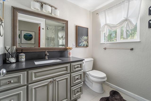 2190 Patricia Ln, Arnold CA: https://media.crmls.org/mediaz/885ad5ef-1be0-416c-a15f-37fc6adce7e0.jpg