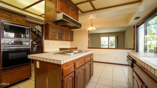 Detail Gallery Image 12 of 40 For 2131 Laurel Valley Pl, Oxnard,  CA 93036 - 5 Beds | 3/1 Baths