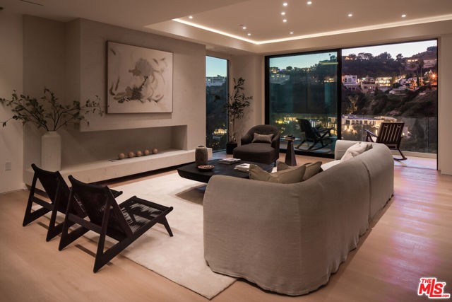 1943 Sunset Plaza Drive, Los Angeles CA: https://media.crmls.org/mediaz/885bbbb9-b764-4c93-ba6b-b2908827ae56.jpg
