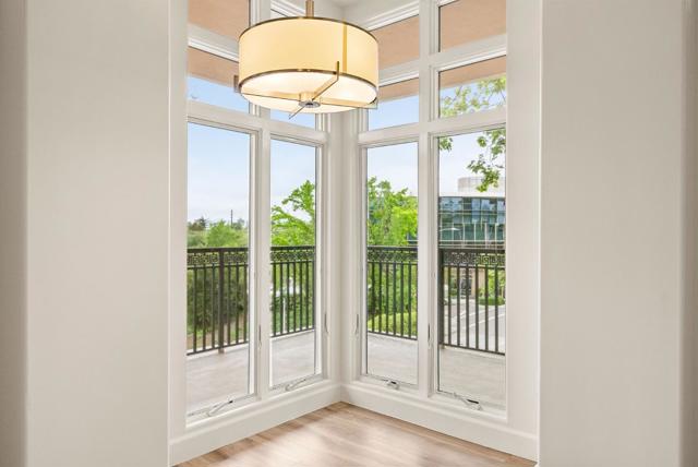 200 Sheridan Avenue, Palo Alto CA: https://media.crmls.org/mediaz/885dcfed-68ce-4bea-afe5-72c06cb8fb52.jpg