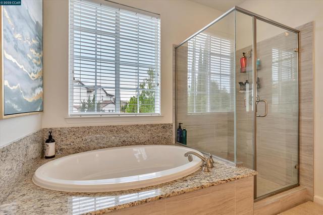 1489 Menton St, Danville CA: https://media.crmls.org/mediaz/885e6039-ee0b-45a4-9695-1681ef6958f8.jpg