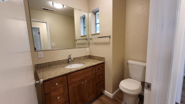 2137 Whitcomb Way, Modesto CA: https://media.crmls.org/mediaz/885f06c4-4cfc-44f5-9178-eb55b4b3a0eb.jpg
