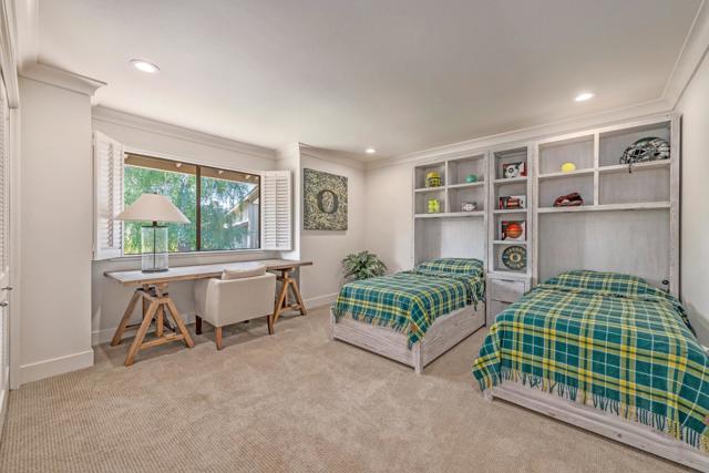 700 Sand Hill Circle, Menlo Park CA: https://media.crmls.org/mediaz/885f203b-3630-4eff-b10b-6c54ebdcd376.jpg