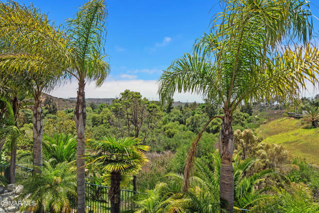 2336 Summerwind Place, Carlsbad CA: https://media.crmls.org/mediaz/885f5611-73ad-4739-9462-62b6df185db3.jpg