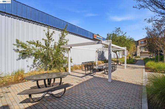 Image 41 of 47 For 102 Fanuncio Ln