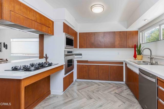 Detail Gallery Image 12 of 57 For 2421 C St, Bakersfield,  CA 93301 - 2 Beds | 2 Baths