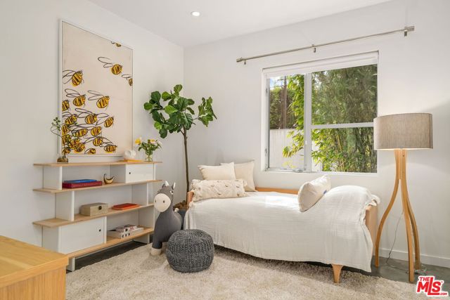 714 California Avenue, Venice CA: https://media.crmls.org/mediaz/8860734b-b17a-44a2-8f32-923982d619b4.jpg