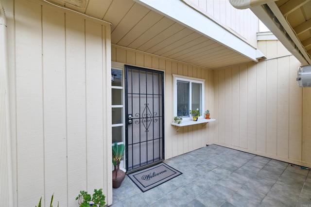 Detail Gallery Image 3 of 18 For 1753 Red Barn Rd, Encinitas,  CA 92024 - 3 Beds | 1/1 Baths