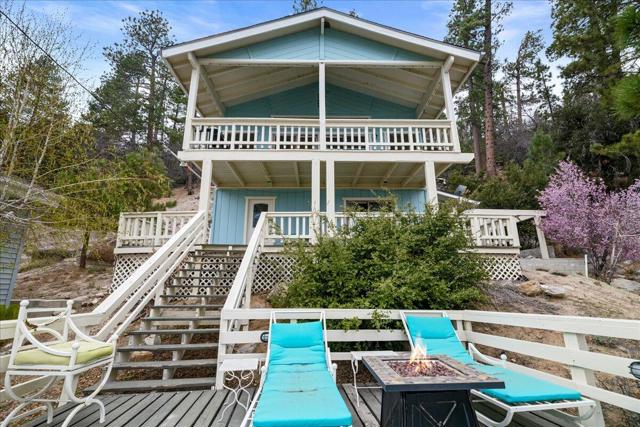 38634 N Shore Drive, Fawnskin CA: https://media.crmls.org/mediaz/8860f1a6-7eaa-44a0-b704-5035ee4b4b67.jpg