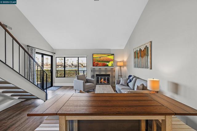 5727 Cutter Loop, Discovery Bay CA: https://media.crmls.org/mediaz/886177d5-aaf0-4edb-9857-7d31c94a8f4f.jpg