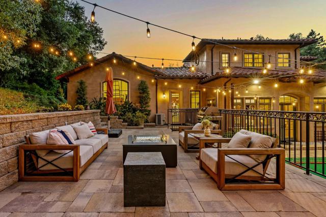 11860 Francemont Drive, Los Altos Hills CA: https://media.crmls.org/mediaz/8861b530-aa1f-4f0b-82d3-1b771f6ef994.jpg