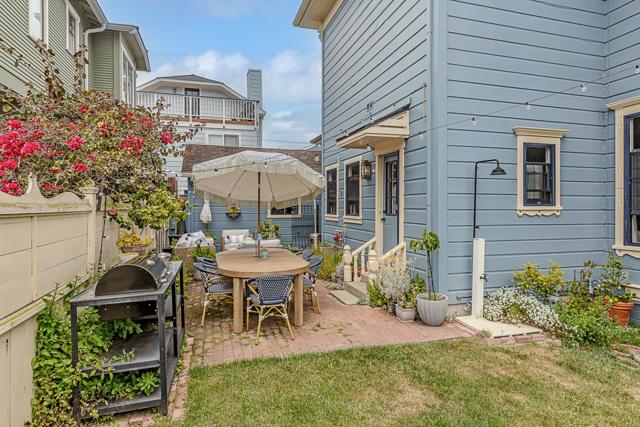 543 Spruce Avenue, Pacific Grove CA: https://media.crmls.org/mediaz/886277a8-e028-4bf2-9604-ca4452966dbe.jpg