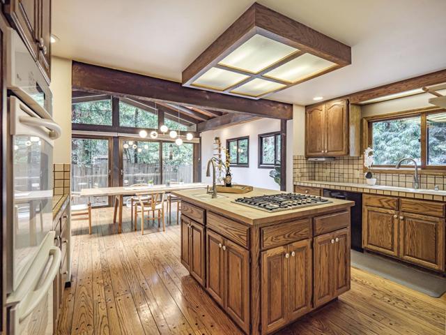 Image 21 of 65 For 251 Sunnycroft Road