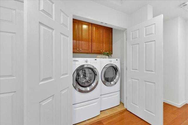 541 Ravenna Way, Hayward CA: https://media.crmls.org/mediaz/8863dc0b-bb21-4056-a903-5dfb19ce5235.jpg