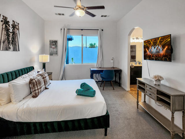 80708 Foxglove Lane, Indio CA: https://media.crmls.org/mediaz/8863ea53-c7b1-45c4-8795-e9cf253d96dc.jpg