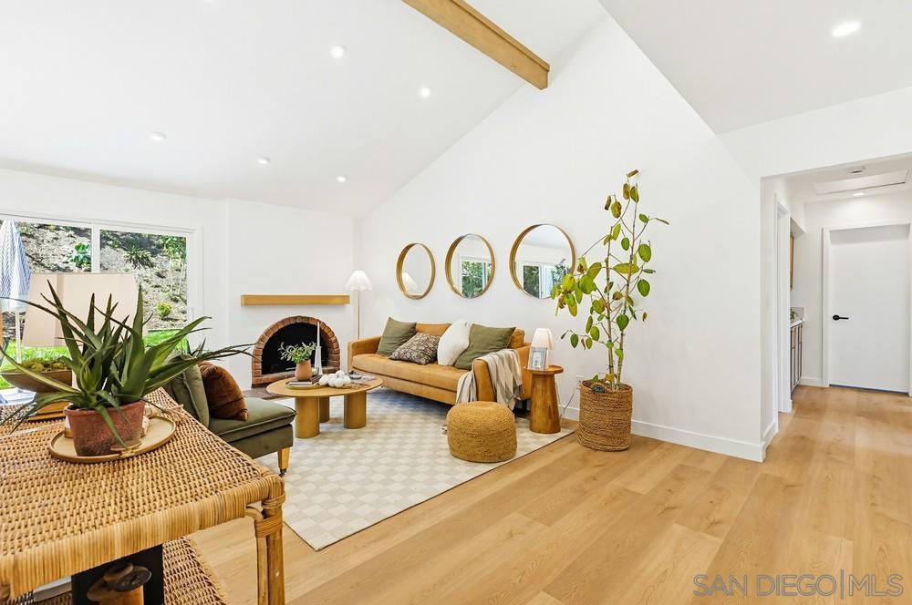 725 Santa Florencia - photo 8