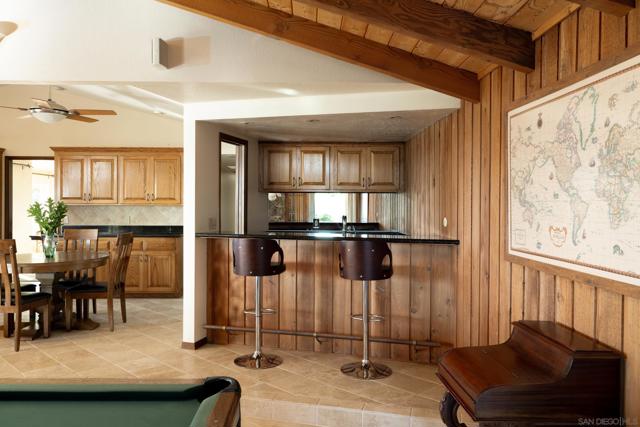 13671 Orchard Gate Rd, Poway CA: https://media.crmls.org/mediaz/886555ed-35fa-40d1-a0a1-2a701ea147ea.jpg
