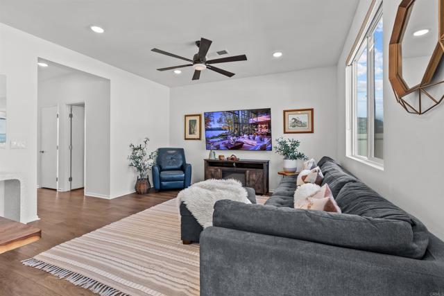 Detail Gallery Image 6 of 25 For 228 Hass Lane, Fallbrook,  CA 92028 - 3 Beds | 2/1 Baths