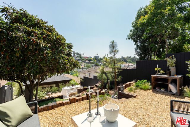 710 Amador Street, Los Angeles CA: https://media.crmls.org/mediaz/88669366-f5e2-41b3-a73f-00df19d0de3c.jpg