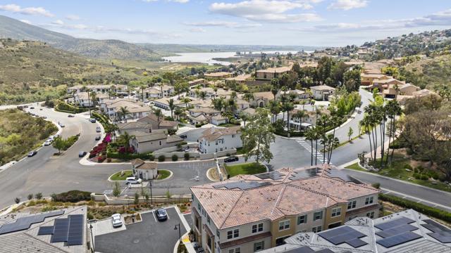 2822 Juniper Berry St, Spring Valley CA: https://media.crmls.org/mediaz/88672684-2d05-4072-8adb-ce8dcc6c9313.jpg