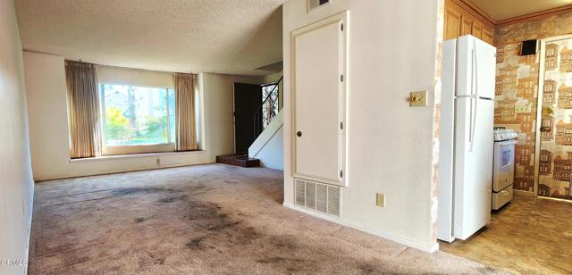 Detail Gallery Image 4 of 32 For 1116 Okapi, Ventura,  CA 93003 - 3 Beds | 1/1 Baths