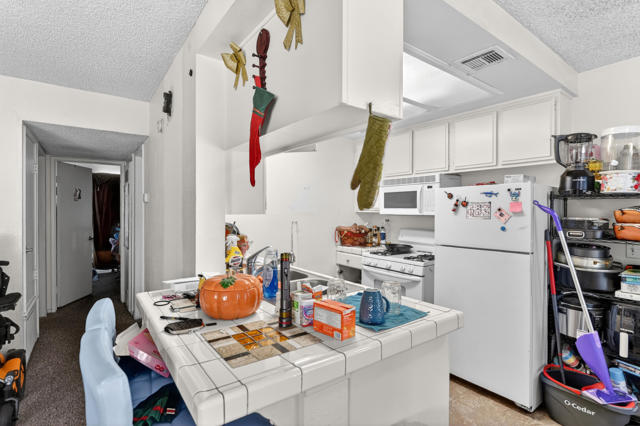 Image 20 of 23 For 48354 Stewart Drive K2