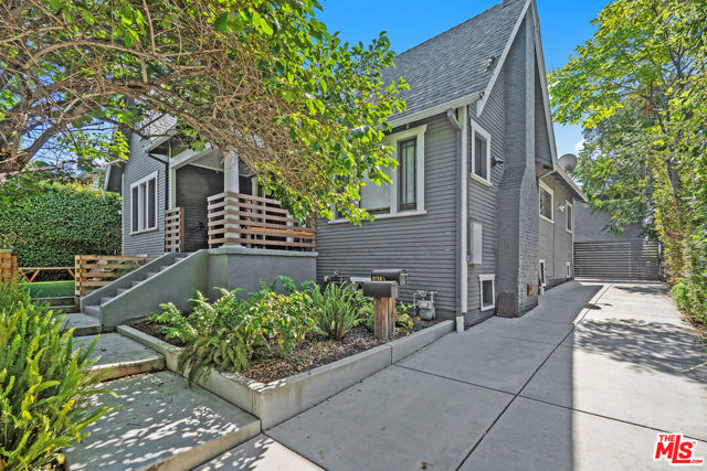2136 Lemoyne Street, Los Angeles CA: https://media.crmls.org/mediaz/886794c3-d170-48bf-9792-a99202e9cffd.jpg