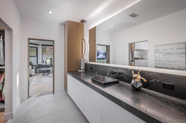 3240 Piragua St, Carlsbad CA: https://media.crmls.org/mediaz/8867b82a-f106-44ca-ac94-eaf4dabcb0d4.jpg