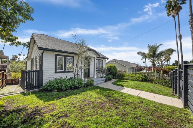 1400 Angelus Avenue, Los Angeles CA: https://media.crmls.org/mediaz/8867e6e0-a0b7-45ed-bdf5-1b011c3951e9.jpg