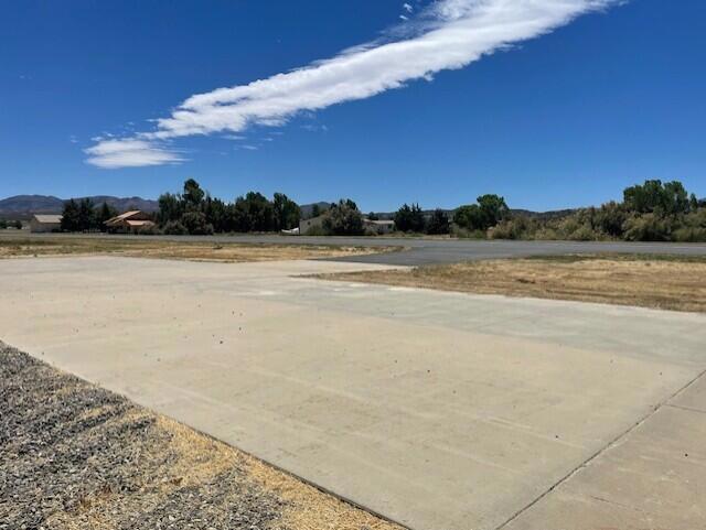 49275 Flightline Way, Aguanga CA: https://media.crmls.org/mediaz/88680d28-af60-48ca-97ff-3aadb37a5147.jpg