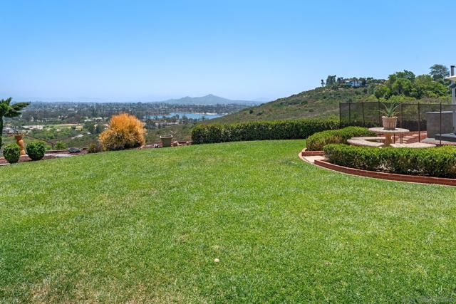 6143 Madra, San Diego CA: https://media.crmls.org/mediaz/88685e86-b47a-4fb0-8599-15dcef7ccaac.jpg