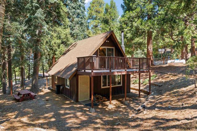 21803 Crestline Road, Palomar Mountain CA: https://media.crmls.org/mediaz/88688794-205c-4580-8001-3a8280efeff9.jpg