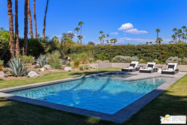 599 N Tercero Circle, Palm Springs, CA 92262