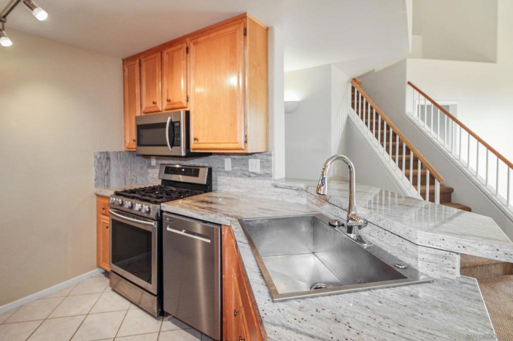 MLS #250040370SD image #11