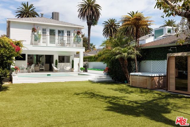 3739 Barry Avenue, Los Angeles CA: https://media.crmls.org/mediaz/88695943-c6f9-4fd2-a78a-c7a4b40d3f96.jpg