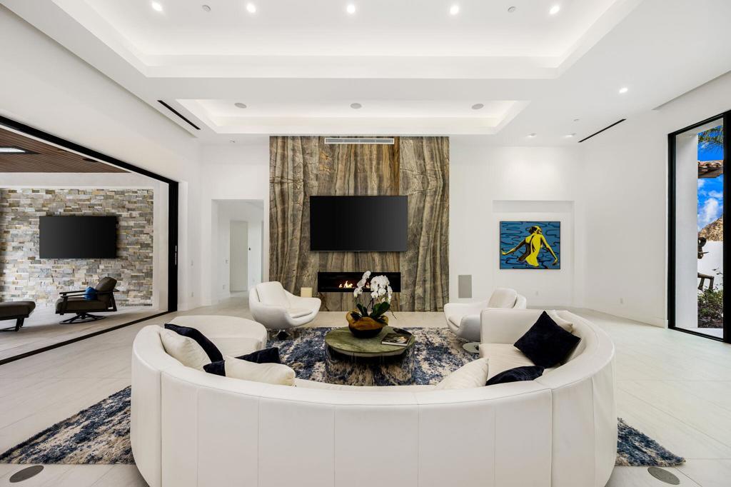 MLS #219138802DA image #16