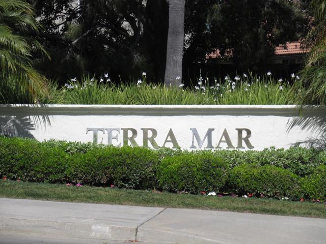 3678 Via Bernardo, Oceanside CA: https://media.crmls.org/mediaz/886a40f6-1dae-4a5c-b4cd-a67cc7118d6f.jpg