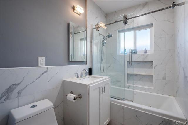 Detail Gallery Image 13 of 31 For 4126 E Plaza Bld, National City,  CA 91950 - 3 Beds | 2 Baths