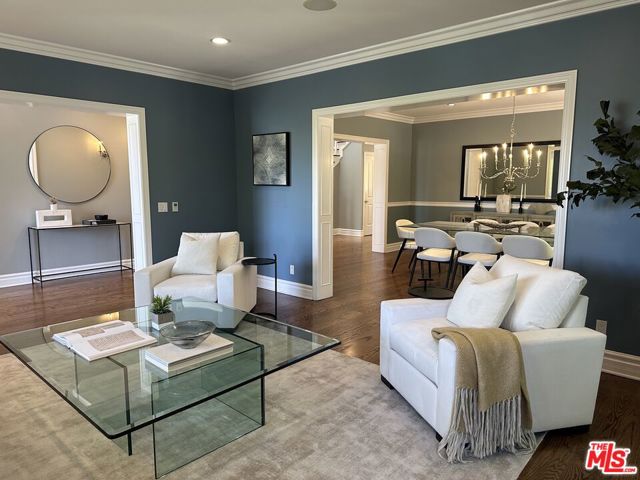 17710 Karen Drive, Encino CA: https://media.crmls.org/mediaz/886a51db-c772-464b-ade1-e1c12d58fbfb.jpg