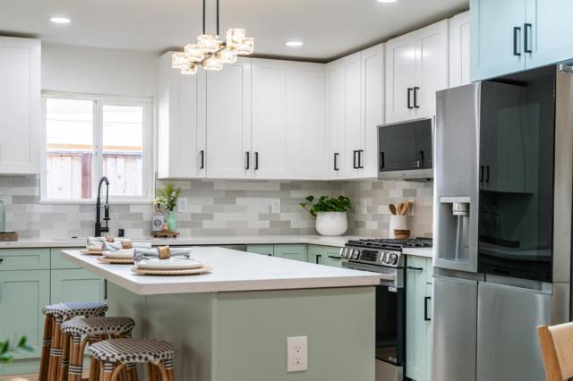 506 Bayview Drive, Aptos CA: https://media.crmls.org/mediaz/886a824d-a722-441c-8be2-c4abedd4d447.jpg