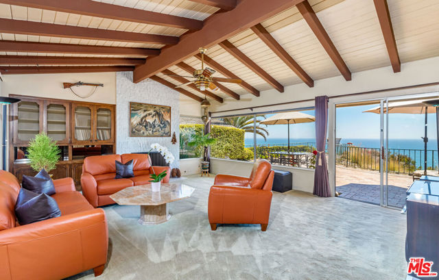 18222 Coastline Drive photo 4