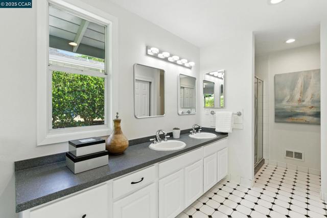 575 Old Orchard Dr, Danville CA: https://media.crmls.org/mediaz/886bac8f-e3e7-4b1e-8bd5-34f2747bcd15.jpg