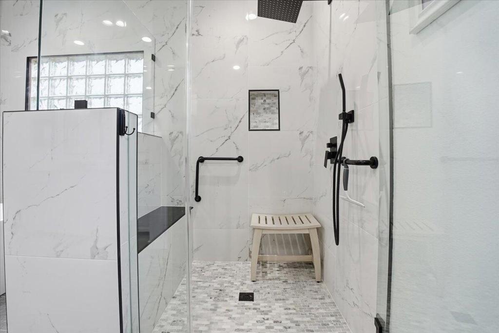 MLS #219137544DA image #2