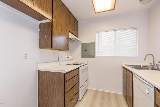 Image 7 of 25 For 209 Ventura Road 36