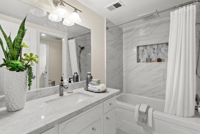 18400 Overlook Road, Los Gatos CA: https://media.crmls.org/mediaz/886ceefa-f2a6-4632-8908-9a309e311b62.jpg