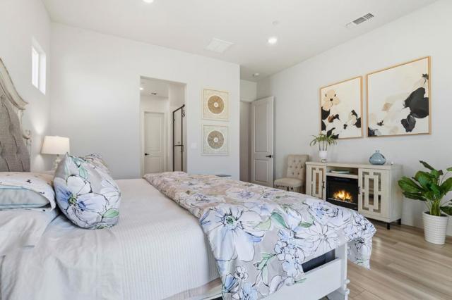 208 Luna Way, Hollister CA: https://media.crmls.org/mediaz/886dc163-bfd9-43c5-9870-cf0e6518b6ee.jpg