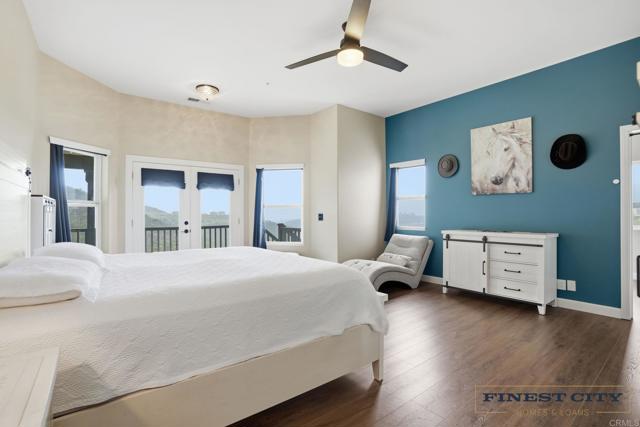 Detail Gallery Image 11 of 65 For 1925 Robinhood Rd, Vista,  CA 92084 - 5 Beds | 4/1 Baths