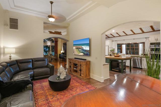 1115 S Mollison Ave, El Cajon CA: https://media.crmls.org/mediaz/886f3236-f6b6-46e0-831d-089f520376f2.jpg